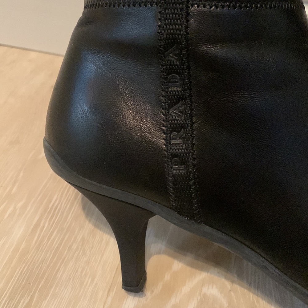 Prada soft leather zip up boots size 38 well maintained - Picture 3 of 8